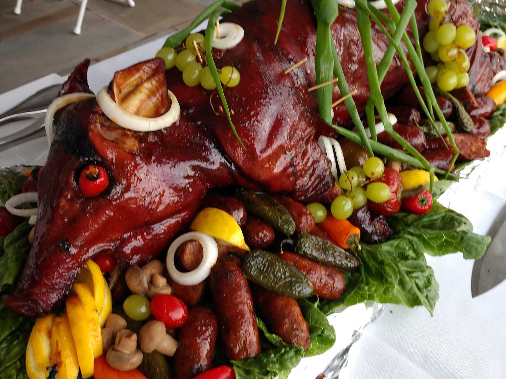 Pig Roasts and BBQ’s are available for mobile catering pig roasts